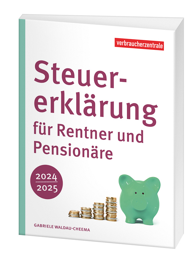 Cover des Ratgebers "Steuererklärung für Rentner und Pensionäre 2024/2025": Auf weissem Hintergrund steht mittig ein sich treppenartig erhöhendes Münzstapel. Rechts danebensteht ein grünes Sparschwein